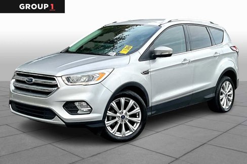 Used 2017 Ford Escape Titanium image 1