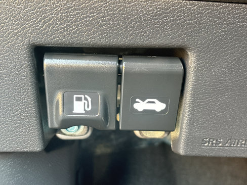 Used 2024 Nissan Kicks SV image 31