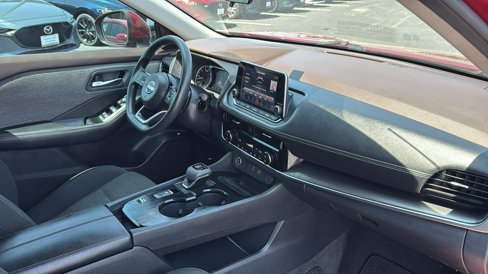 Used 2023 Nissan Rogue SV image 36