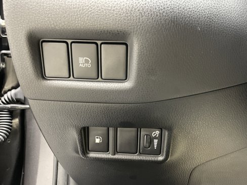 Certified 2020 Toyota C-HR LE image 29