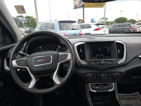 Used 2023 GMC Terrain SLE w/ Driver Convenience Package image 11