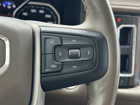 Used 2021 GMC Yukon Denali w/ Denali Premium Package image 27