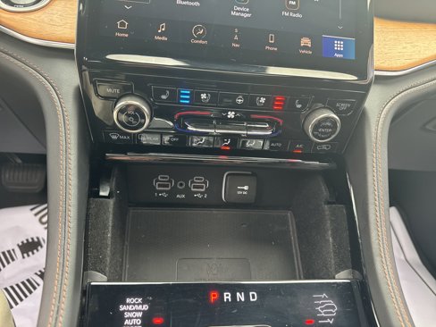 Used 2021 Jeep Grand Cherokee L Summit image 24