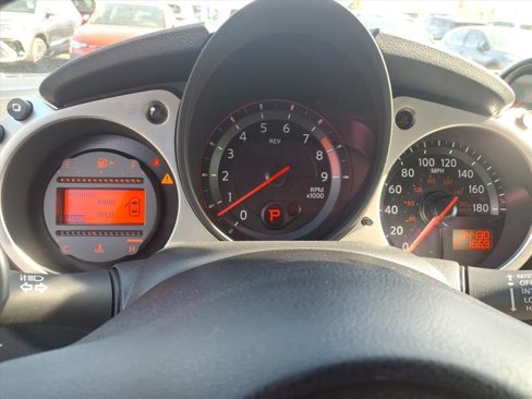 Used 2014 Nissan 370Z Roadster image 18