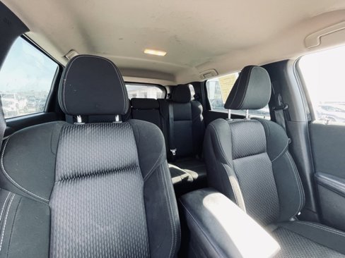 Used 2023 Mitsubishi Outlander ES image 30