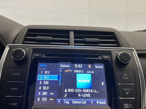 Used 2015 Toyota Camry XLE image 26