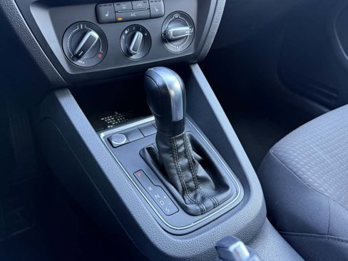 Used 2016 Volkswagen Jetta SE image 20