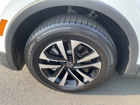 Certified 2024 Volkswagen Tiguan S image 10
