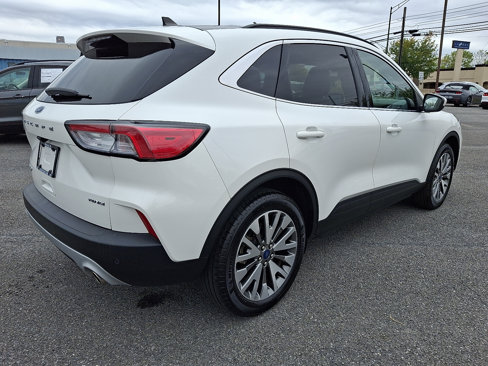 Certified 2022 Ford Escape Titanium image 7