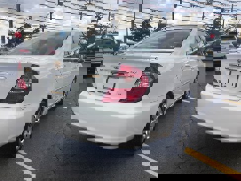 Used 2002 Toyota Camry XLE image 7