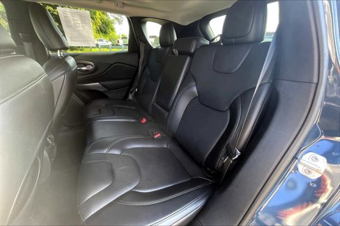 Used 2021 Jeep Cherokee Latitude Lux w/ Sun & Sound Group image 19