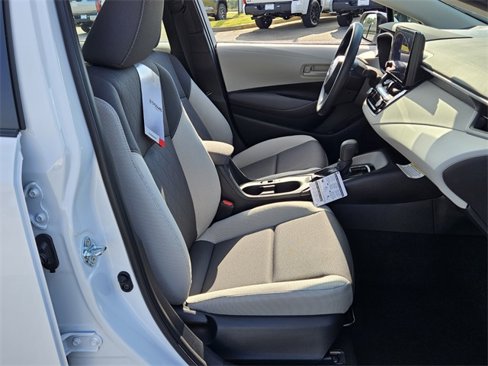 New 2025 Toyota Corolla LE image 15
