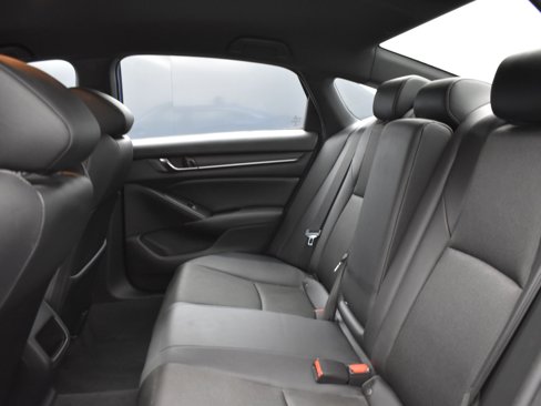 Used 2020 Honda Accord Sport image 8