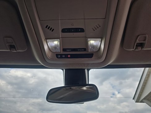 Used 2019 GMC Acadia Denali image 29