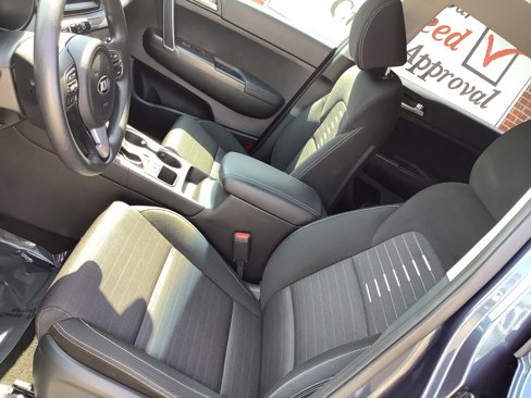 Used 2018 Kia Sportage LX w/ LX Technology Package image 11