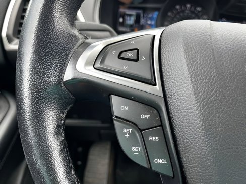 Used 2023 Ford Edge SEL image 18