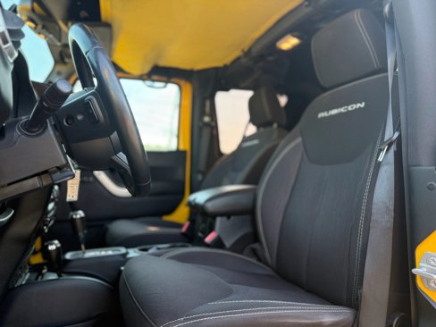 Used 2015 Jeep Wrangler Rubicon w/ Power Convenience Group image 17