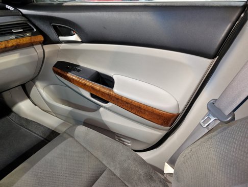 Used 2011 Honda Accord EX image 33