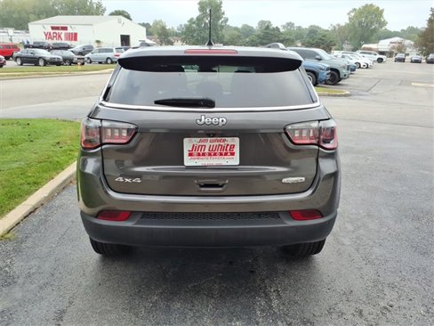 Used 2022 Jeep Compass Latitude image 22
