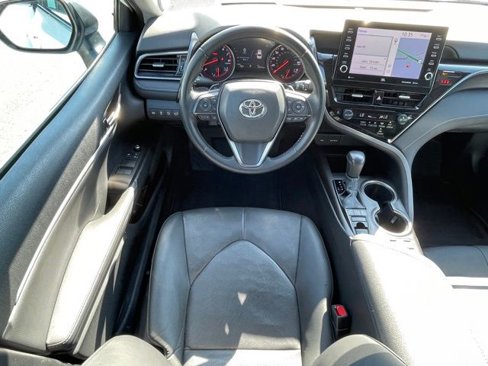 Used 2022 Toyota Camry XSE image 6