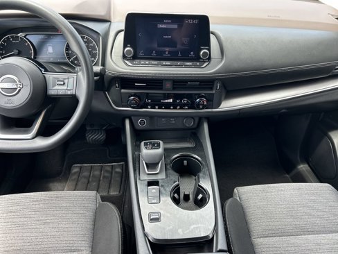 Used 2023 Nissan Rogue SV image 15