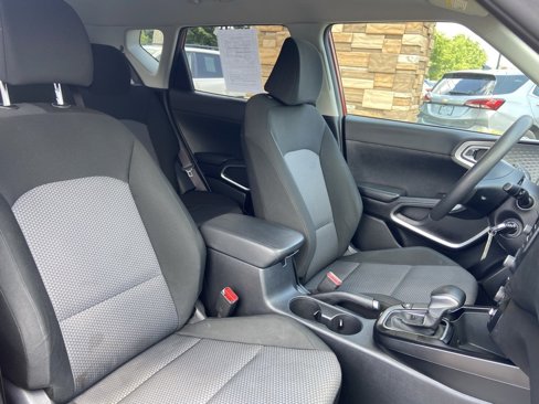 Used 2022 Kia Soul LX image 27