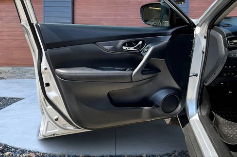 Used 2019 Nissan Rogue SV image 21