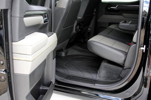 Used 2025 Chevrolet Silverado 1500 ZR2 w/ Technology Package image 38