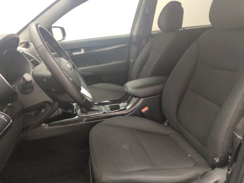 Used 2015 Kia Sorento LX image 17