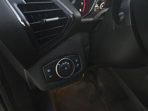 Used 2018 Ford Escape SEL image 17