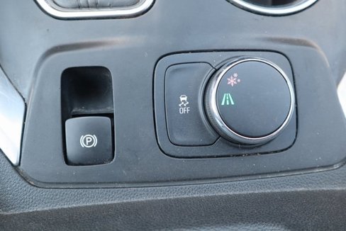 Used 2019 Chevrolet Traverse RS w/ LPO, 'HIT The Road' Package image 17