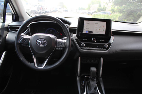 Used 2023 Toyota Corolla Cross XLE image 21
