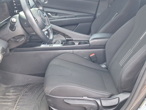 Used 2021 Hyundai Elantra SEL w/ Convenience Package image 9