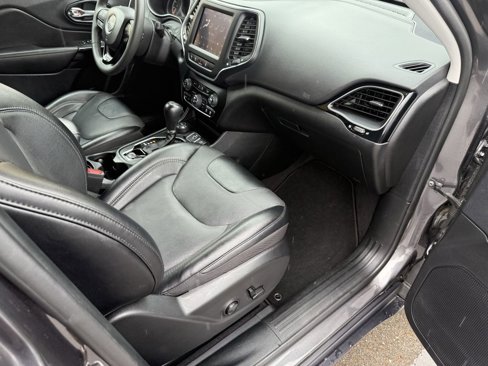 Used 2023 Jeep Cherokee Altitude Lux image 38