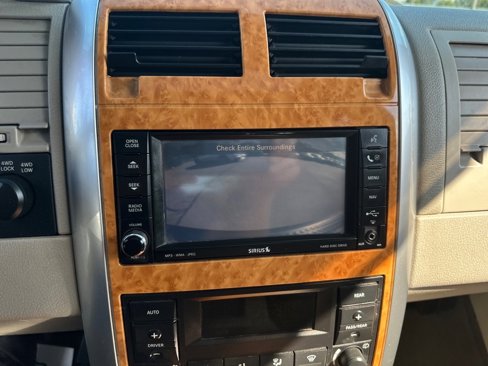 Used 2008 Chrysler Aspen Limited image 24