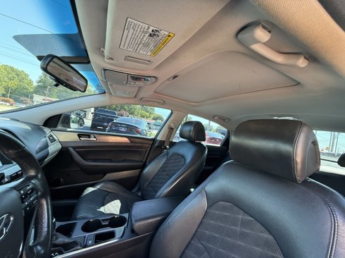 Used 2017 Hyundai Sonata Sport w/ Value Edition Package 02 image 17
