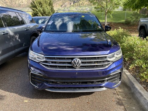 Used 2022 Volkswagen Tiguan SEL R-Line image 2