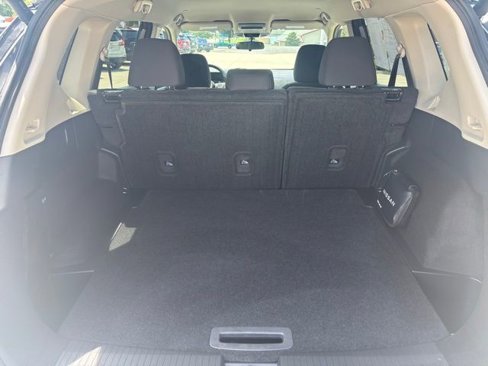 Used 2024 Nissan Rogue SV image 24