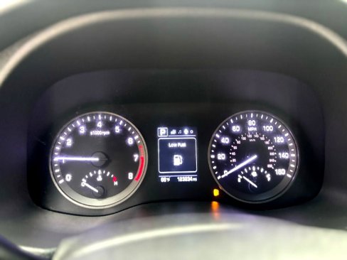 Used 2016 Hyundai Tucson Sport image 18