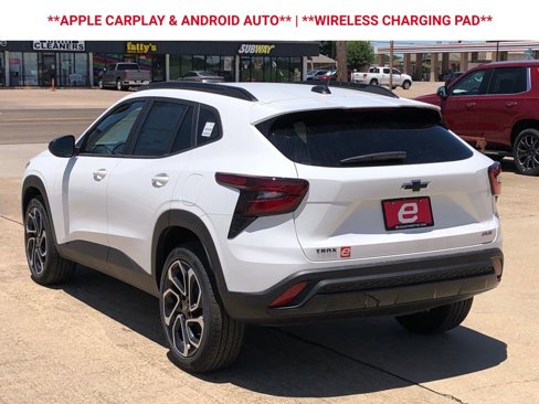 New 2025 Chevrolet Trax RS w/ Sunroof Package image 6