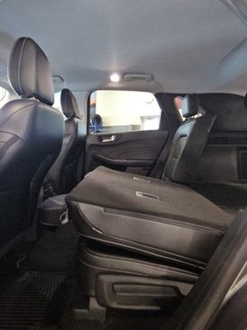 Used 2022 Ford Escape SEL image 30