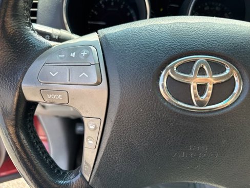 Used 2010 Toyota Highlander Limited image 25