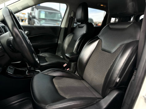 Used 2019 Jeep Compass Latitude image 9