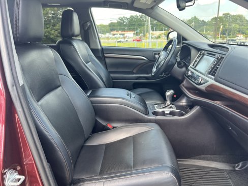 Used 2016 Toyota Highlander Limited image 33