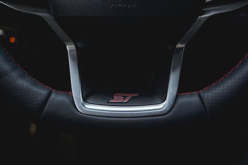 Used 2025 Ford Explorer ST image 24