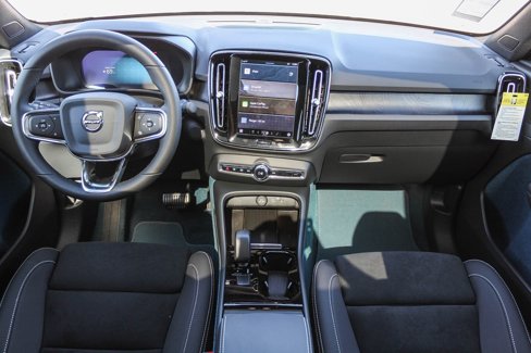 Used 2023 Volvo C40 P8 Recharge Ultimate image 12