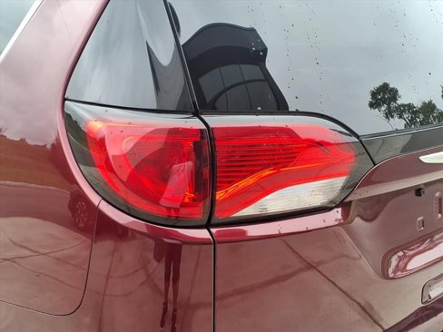 Used 2017 Chrysler Pacifica Touring-L image 26