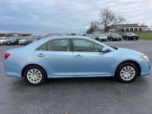 Used 2012 Toyota Camry LE image 8