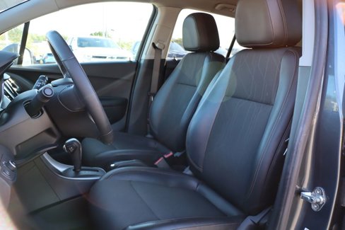 Used 2022 Chevrolet Trax LT w/ LT Convenience Package image 8