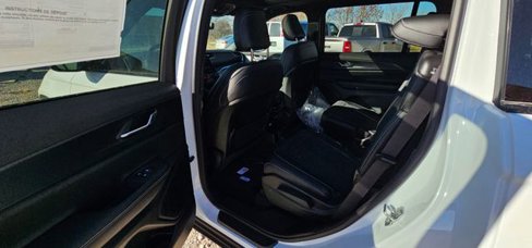 New 2025 Jeep Grand Cherokee L Altitude image 54